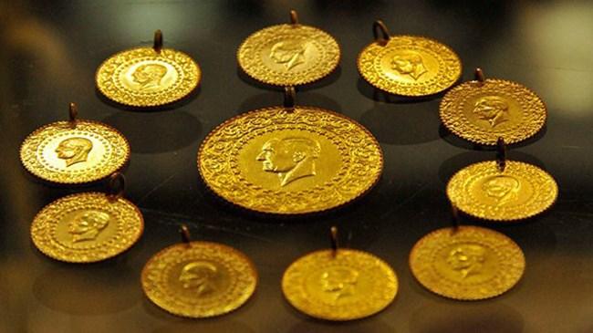 Altının gram fiyatı, güne yükselişle başlamasının ardından 440,5 liradan  işlem görüyor. Çeyrek altın 714 lira, Cumhuriyet altını 2.920 liradan  satılıyor.