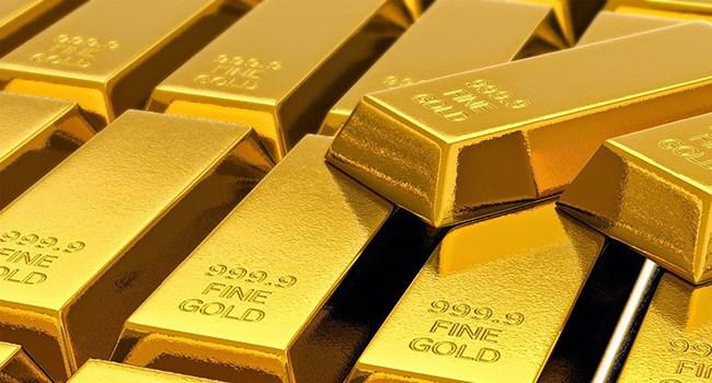 Altın fiyatları Fed odaklı hareketlerini sürdürürken; ons altın fiyatı şu  dakikalarda 1828 dolar seviyesinde bulunuyor. Gram altın fiyatı ise, aynı  dakikalarda 793 lira seviyesinde hareket ediyor.
