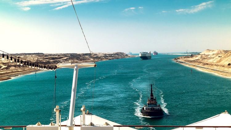 Dev gemiler Süveyş Kanalı'ndan vazgeçti | Ekonomi Haberleri