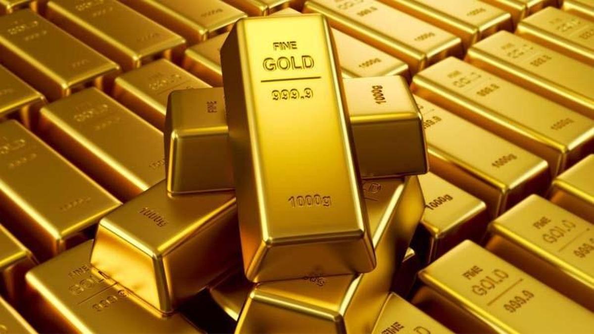 Altının ons fiyatı, jeopolitik riskin yükselmesiyle 20 ayın zirvesini  yenilerken; altının gram fiyatı da değer kazancında ilerliyor. Uzmanlar,  Ukrayna savaşı ile ilgili olumlu bir haberin gelmemesi halinde ons altın  fiyatlarında yaşanan yükselişi