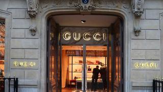 Fransız lüks tüketim devi Kering hisseleri, bünyesinde bulunan ünlü markası Gucci nin satışlarının azalması ile sert düştü. 