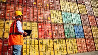 Mart ayında genel ticaret sistemine göre ihracat yüzde 4,1, ithalat yüzde 6,3 azaldı.