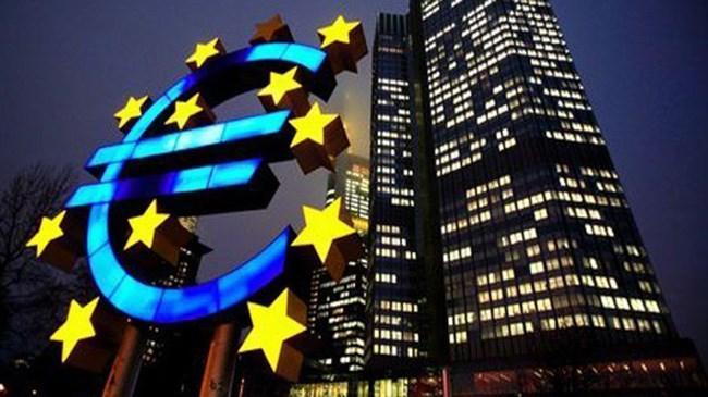 Euro Bölgesi'ne güven 5 ayın dibinde | Ekonomi Haberleri