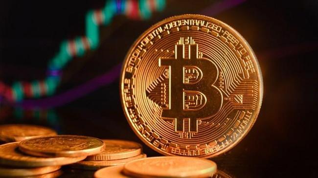 Bitcoin in saatler içinde gerçekleşmesi beklenen halving (yarılanma) etkinliği öncesi Bitcoin, toparlanarak 64 bin 968 dolar seviyesinde seyrediyor. 