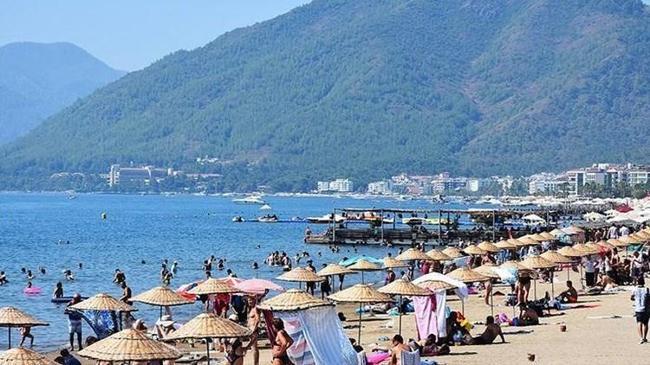 Kültür ve Turizm Bakanlığı, Dünya Ekonomik Forumu nun 2023 yılı seyahat ve turizm gelişmişlik endeksinde Türkiye nin 8 basamak yükselerek 29 uncu sıraya yerleştiğini açıkladı.