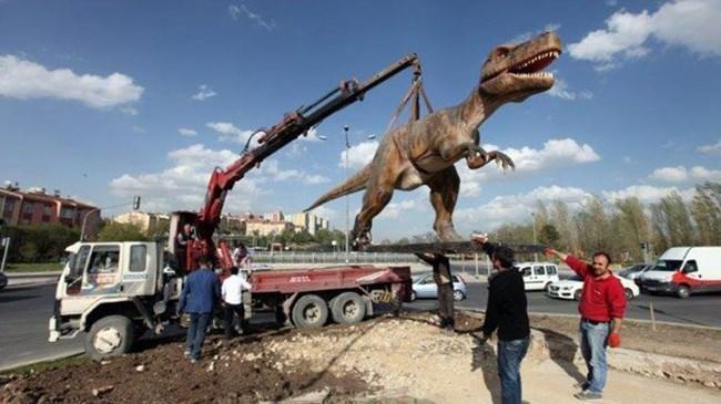 Dinozorlara 8,6 milyon lira ödenmiş | Genel Haberler