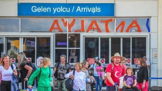 Antalya'da tüm zamanların turist rekoru kırıldı | Genel Haberler