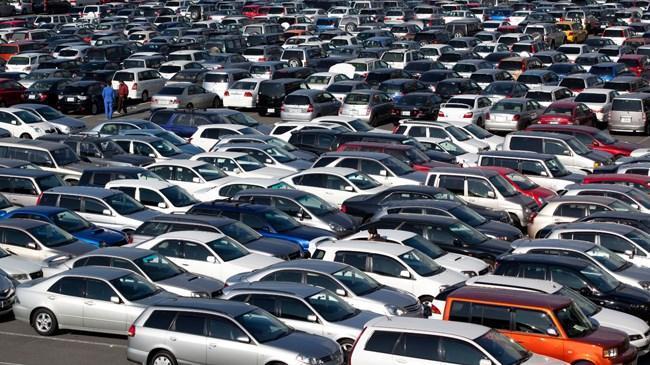 Otomobil ve hafif ticari araç pazarı daraldı | Ekonomi Haberleri