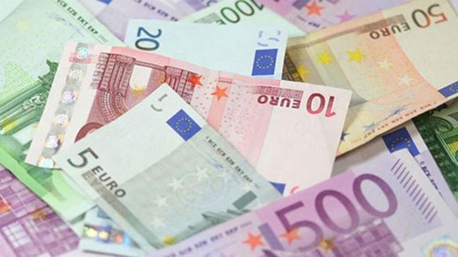 Anne ve bakıcılara 325 euro destek verilecek | Genel Haberler