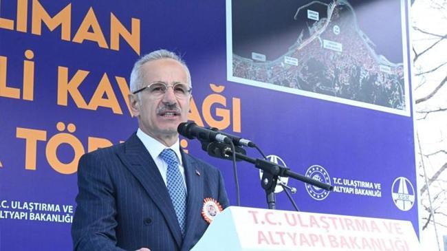 Bakan Uraloğlu güzergahı açıkladı! Karadeniz'e hızlı tren geliyor | Politika Haberleri